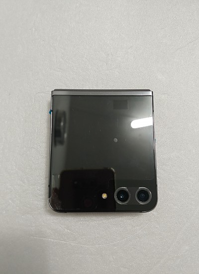 갤럭시Z플립5 (리퍼폰)