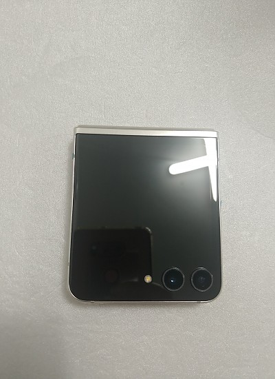 갤럭시Z플립5 (리퍼)