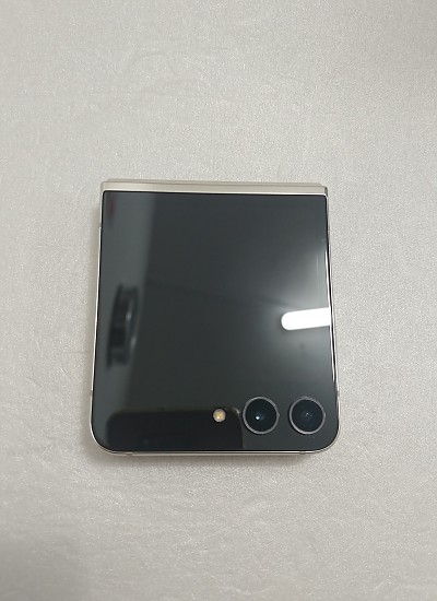 갤럭시Z플립5 (리퍼)