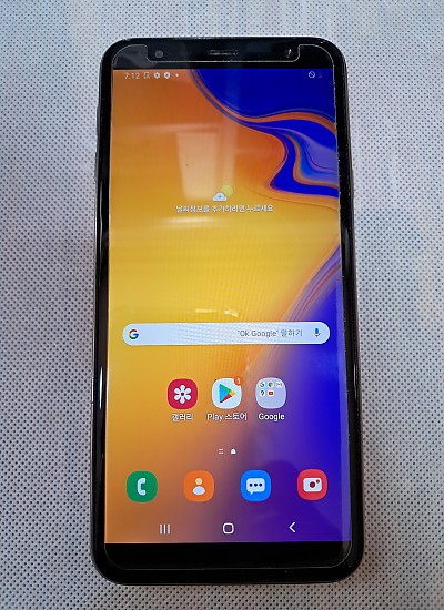 갤럭시 J4+